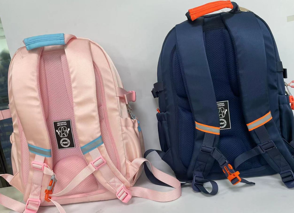 Рюкзак городской  Maxi MX85121 серый